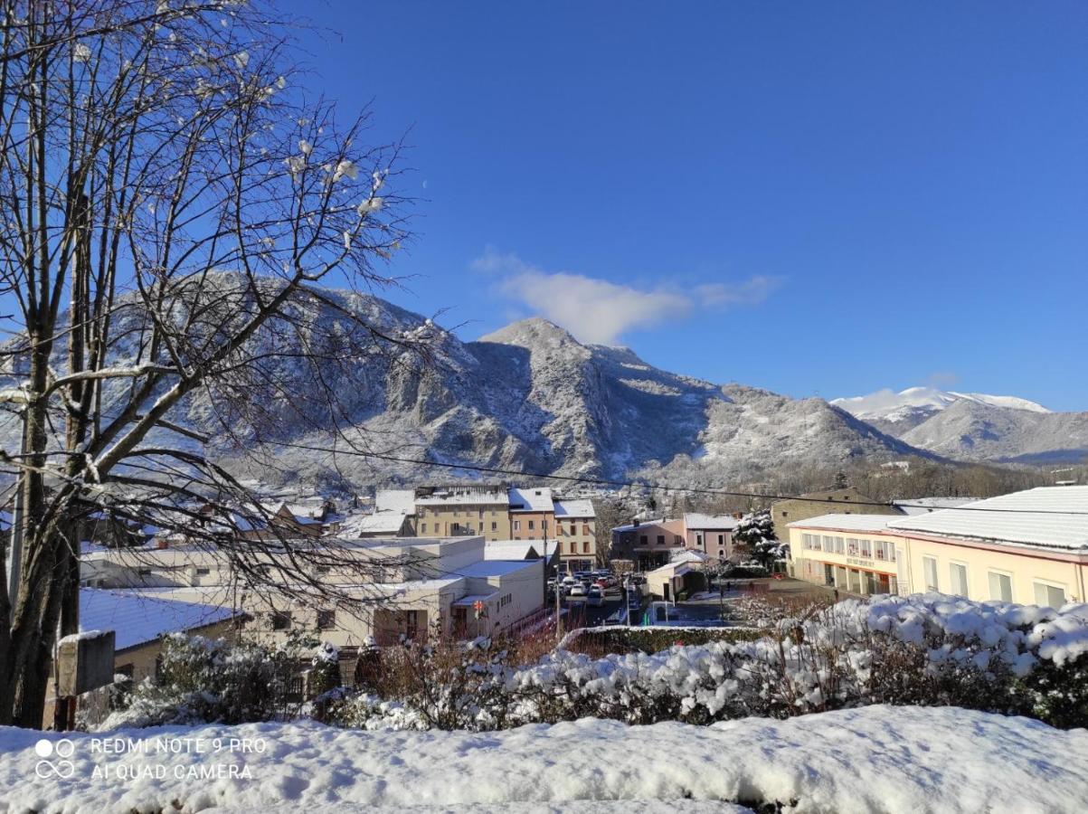 Apartamento Le Nopal Bleu Tarascon-sur-Ariège Exterior foto